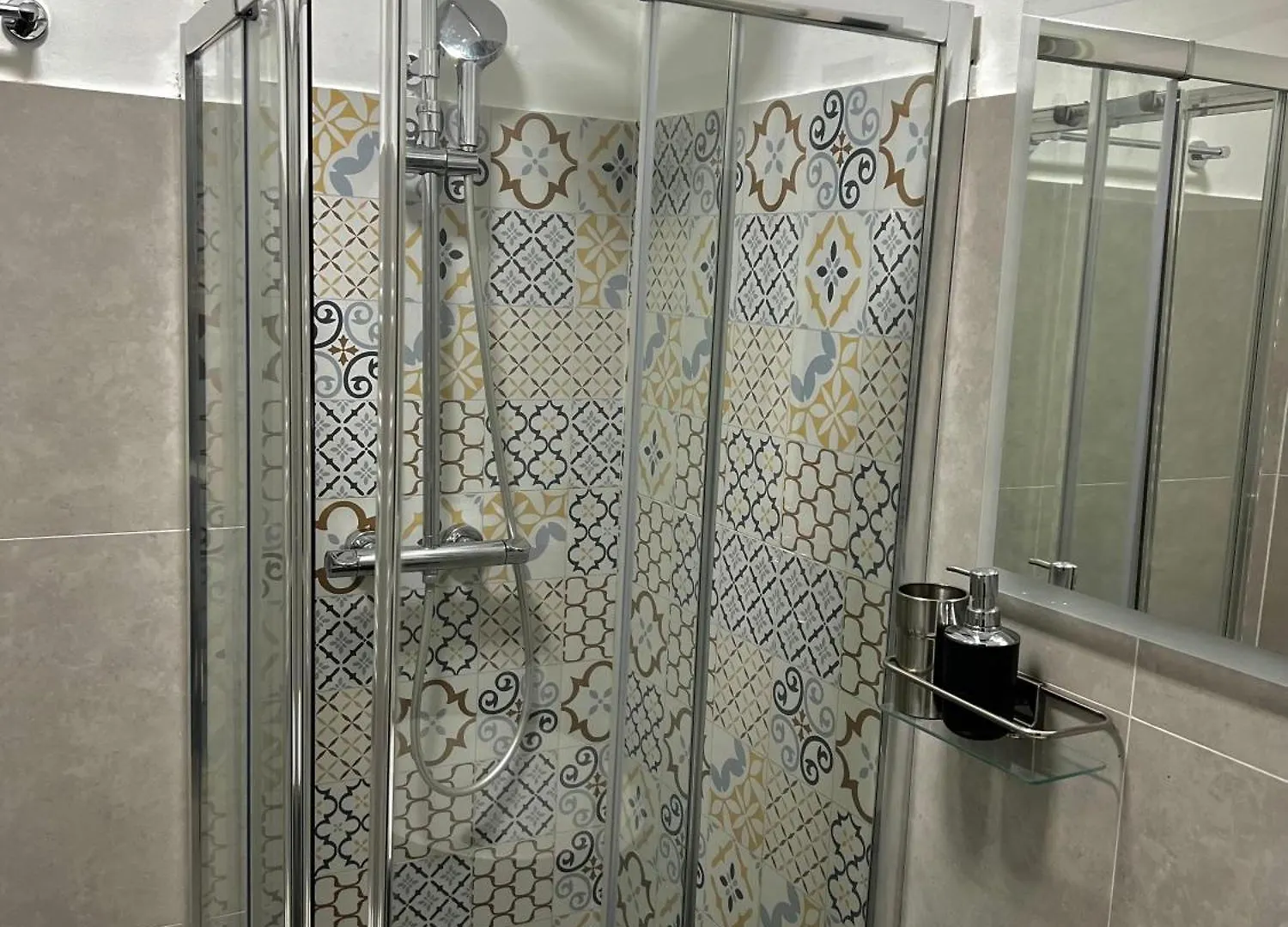 Apartment Moderno Appartamento Vicino Al Centro E Bocconi Milan Italy