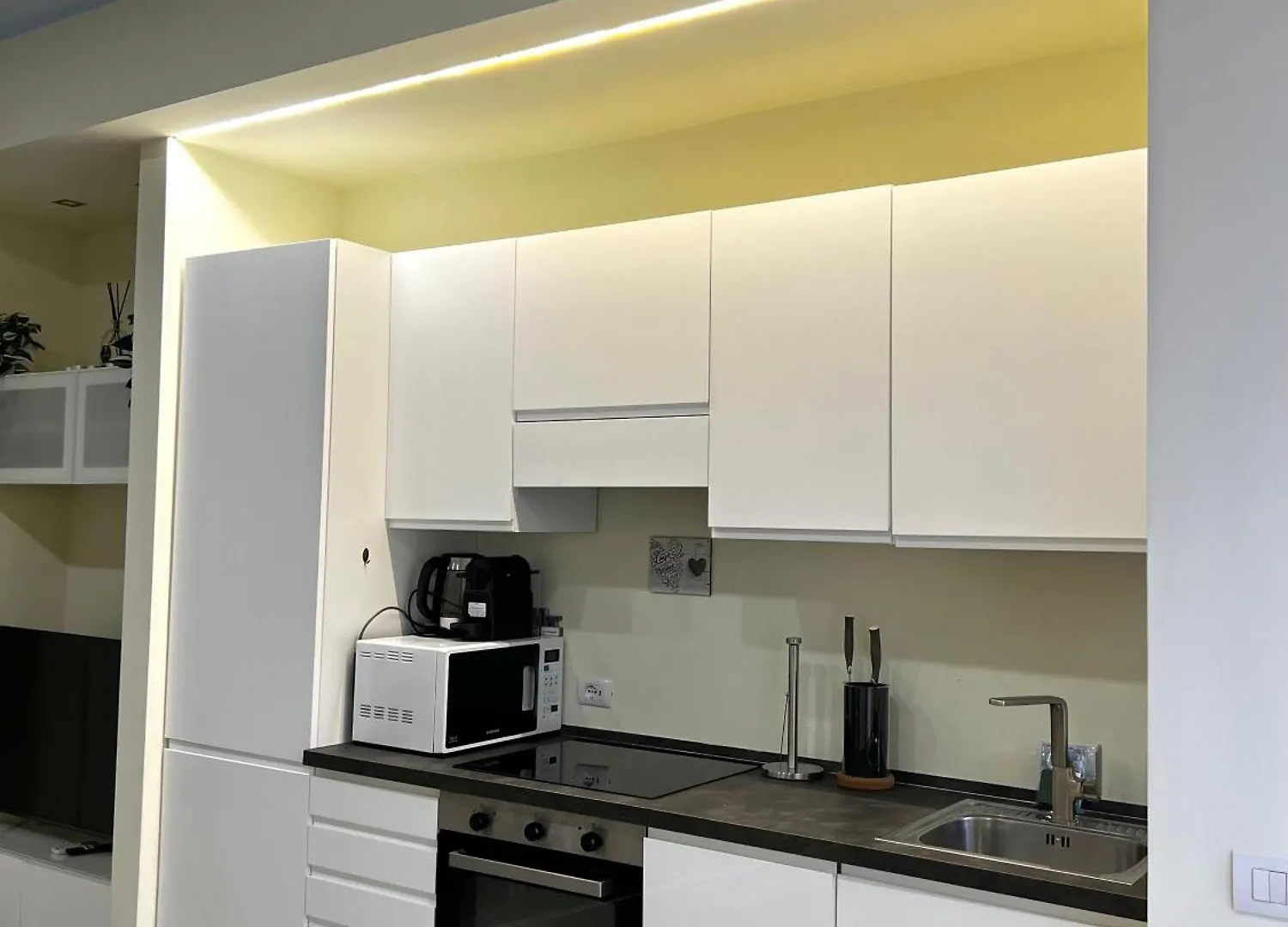 Moderno Appartamento Vicino Al Centro E Bocconi Milan Apartment